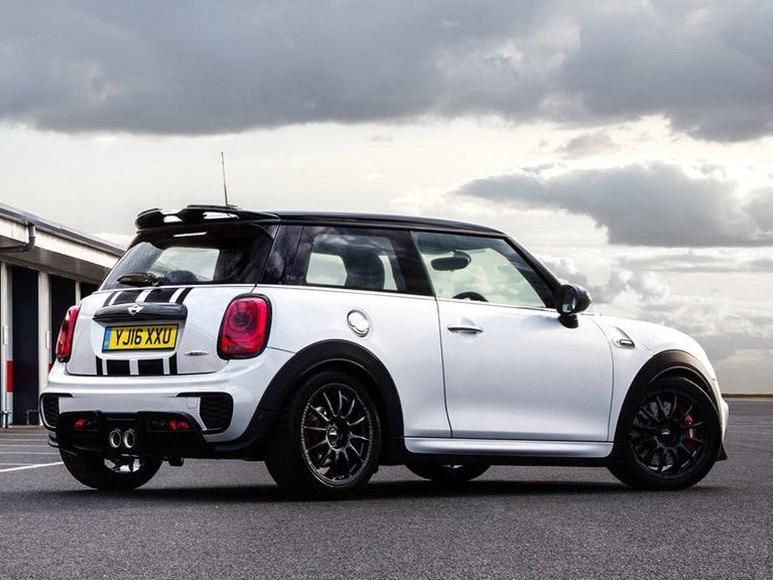 �³������˸����˶�����װ�Σ�������Ϊ�Ͱ��������ṩ��·����������ģʽ�ɹ���ʻ��