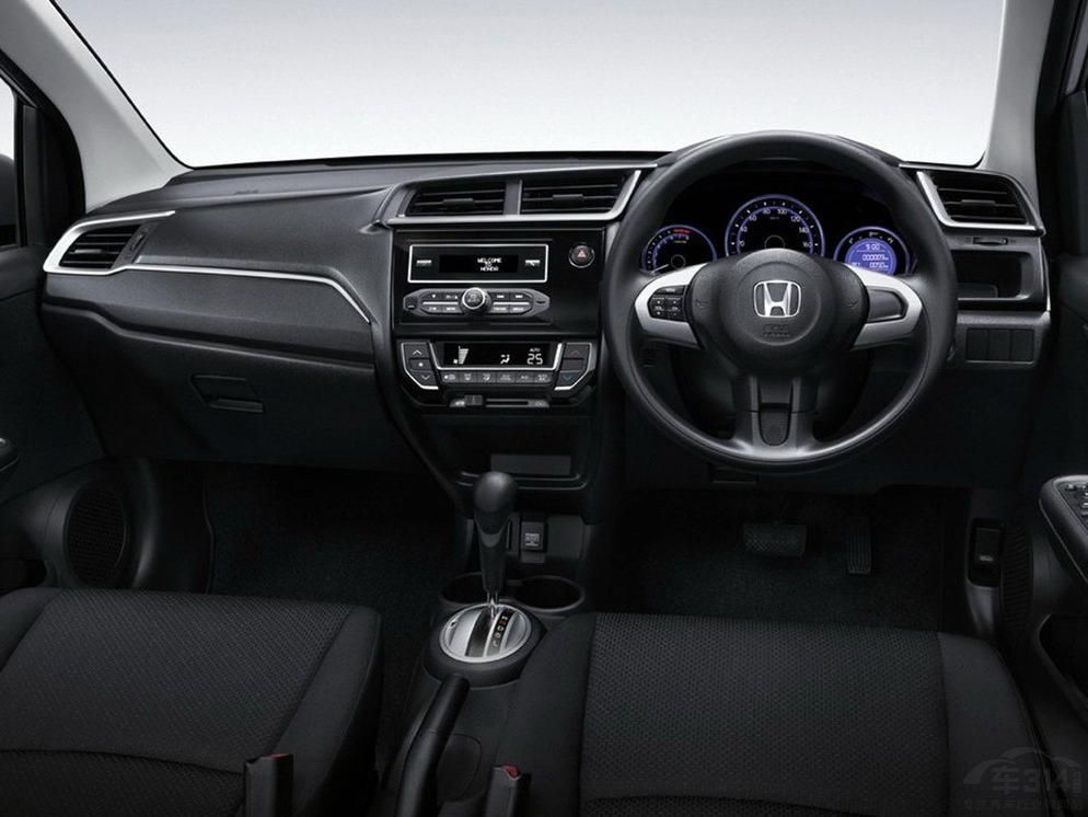 ���η��棬��ɫΪ�������ƣ�������ƺܼ�