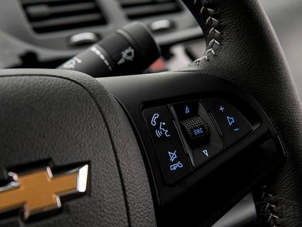 �䱸��ѩ������־�Ե�����ʽ�����̣�����Ϊ��ɫ�Ĵ��Ƥ�ʰ�����