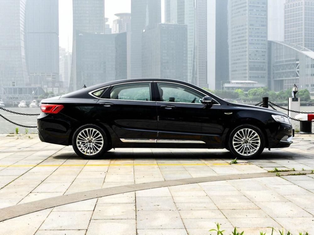 ���䳵���ϻ���ACC����Ѳ�����Զ�����������ɲ����ȫ������ͷ�ȸ߿Ƽ����á�