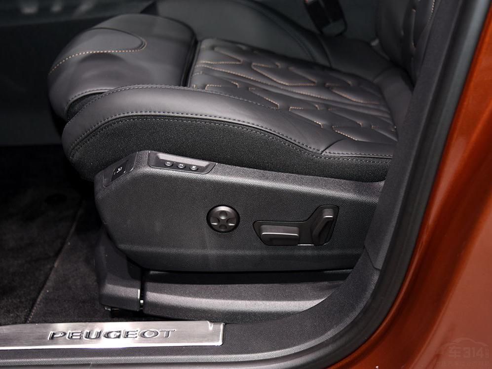 �����ΰ弰������ִ�����ѡװAlcantara����