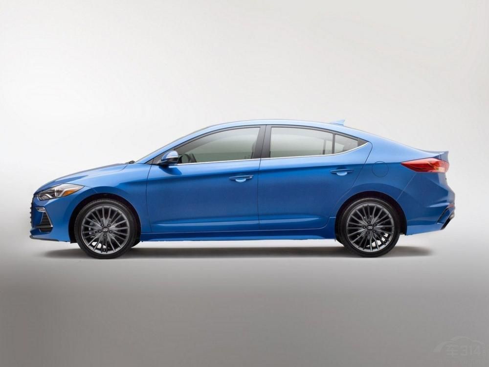 ������������˶��淢���˹�ͼ��������Ƹ���ʱ�У������³����䱸ȫ�µ�1.6T��������