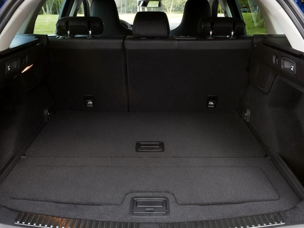 ���������䱸�˰���1.2T��1.6T��1.5T�����Լ�1.6T���ͣ����5MT��6MT��6AT�Լ�7��DCT�����䡣