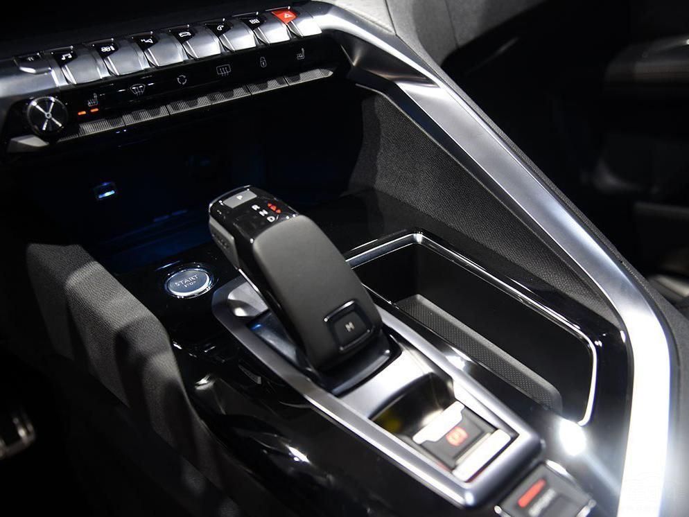 ��Ϊ����ȫ��3008�Ķ��䳵�ͣ�3008 GT������PSA 2.0T���ͷ���������������180����������ϵͳƥ�������Զ������䡣