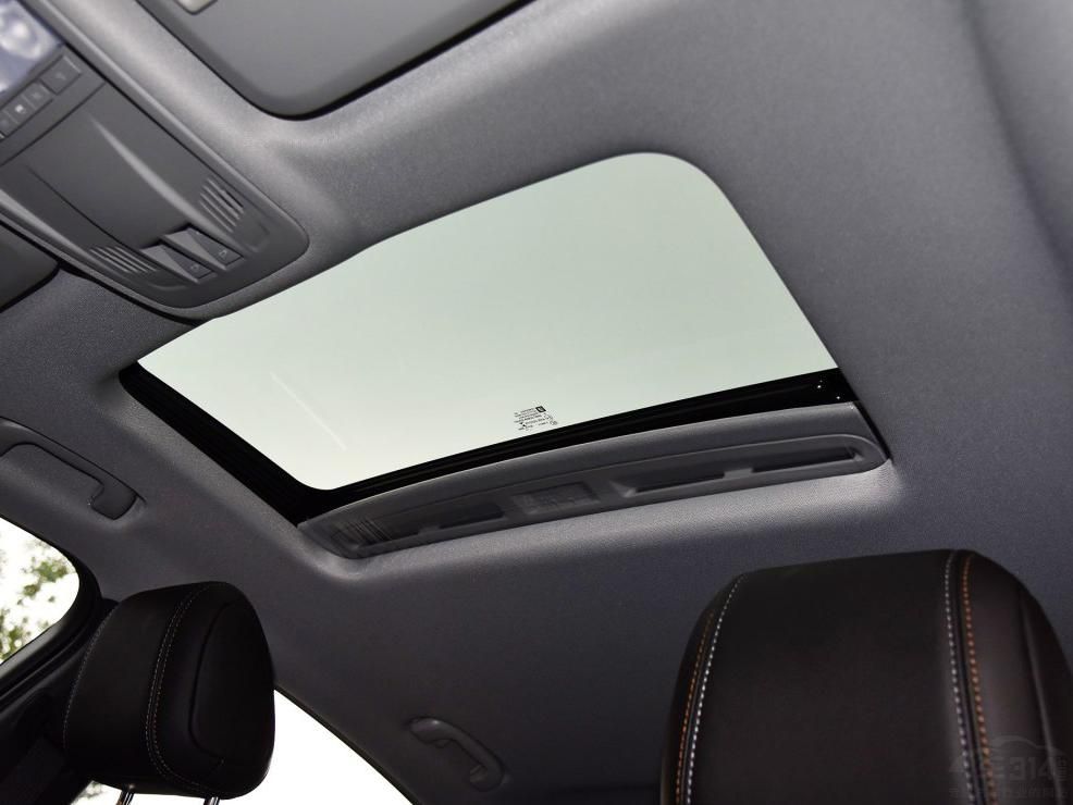 ���У�1.4T�������������Ϊ150��������ֵŤ��Ϊ240N��m�������������뷢������ƥ�����7��˫��ϱ����䡣