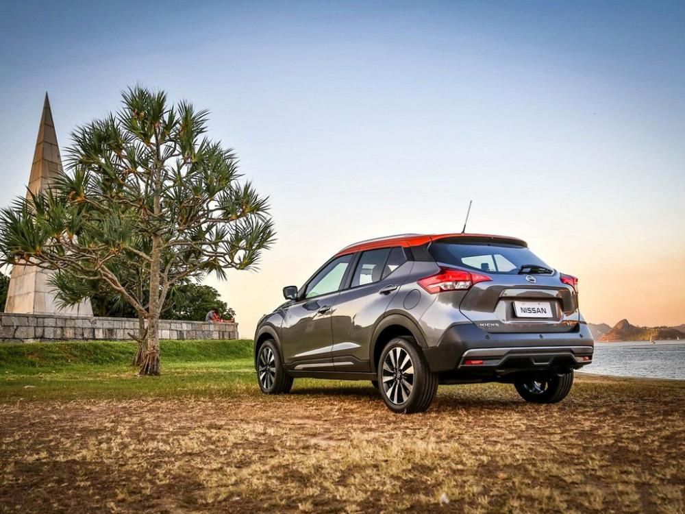 ���ո�������ϸ���������������������ɫװ�������е�׺����������ʽ�������֡�