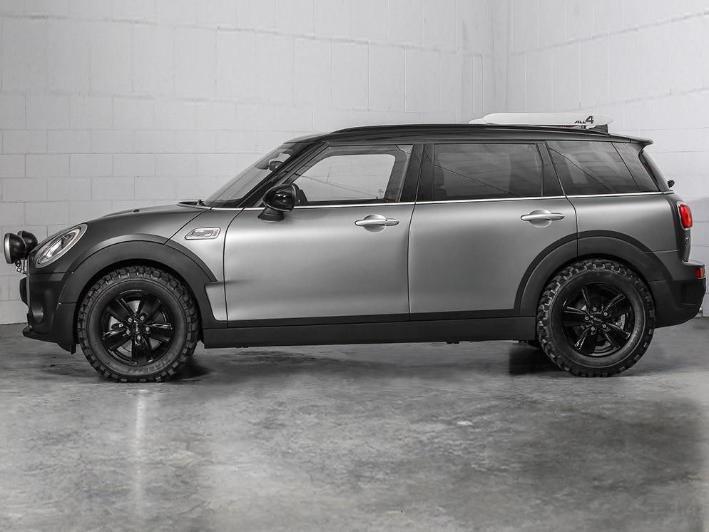 MINI CLUBMAN�Ƴ���ȫ�µĸ�����ó������ֿ�MINI CLUBMAN COOPER S All 4����Ϊ������������������˿�Ұ���Ķ�����ۡ�