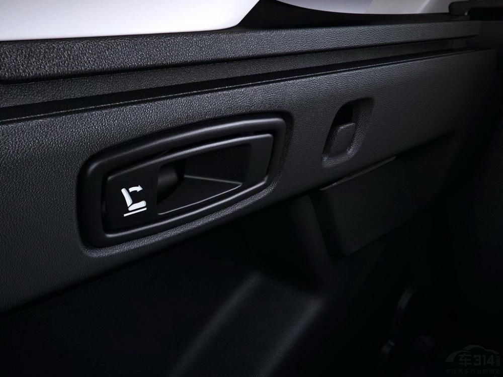 ��۷��棬ȫ��÷��������泵��ǰ��������������ŵ���¼���ʽǰ����ƣ��³��䱸��LED���