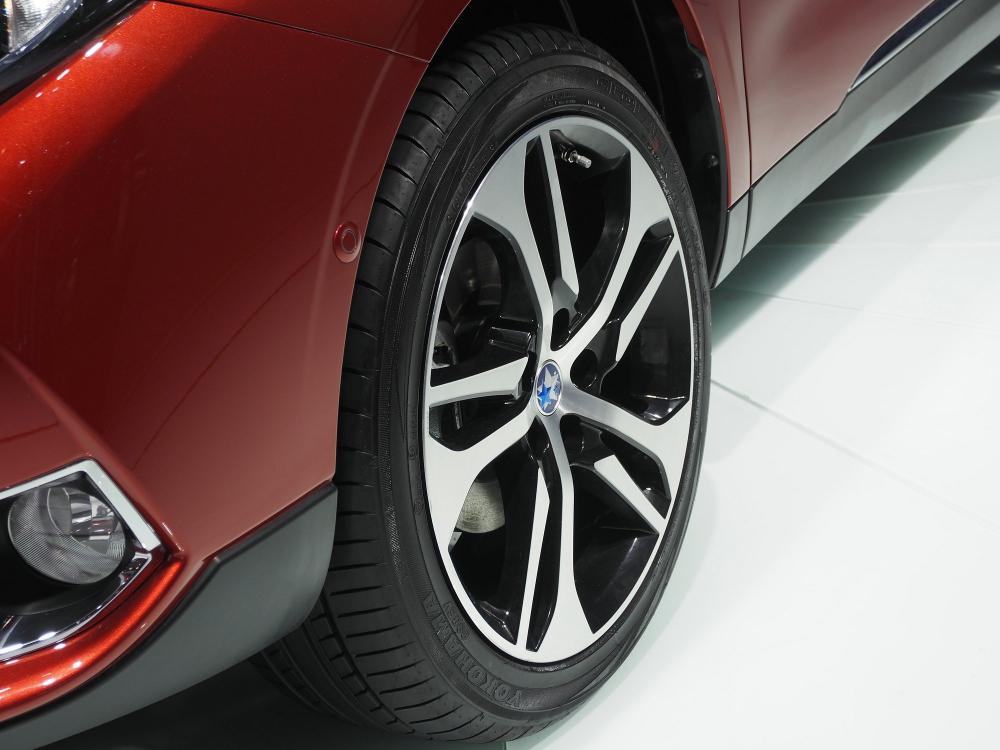 �������棬����T90���ص��������ղ���2.0L��Ȼ����������������������Ϊ144��������ֵŤ��Ϊ198ţ���ף�ƥ�����6���ֶ���CVT�޼������䡣