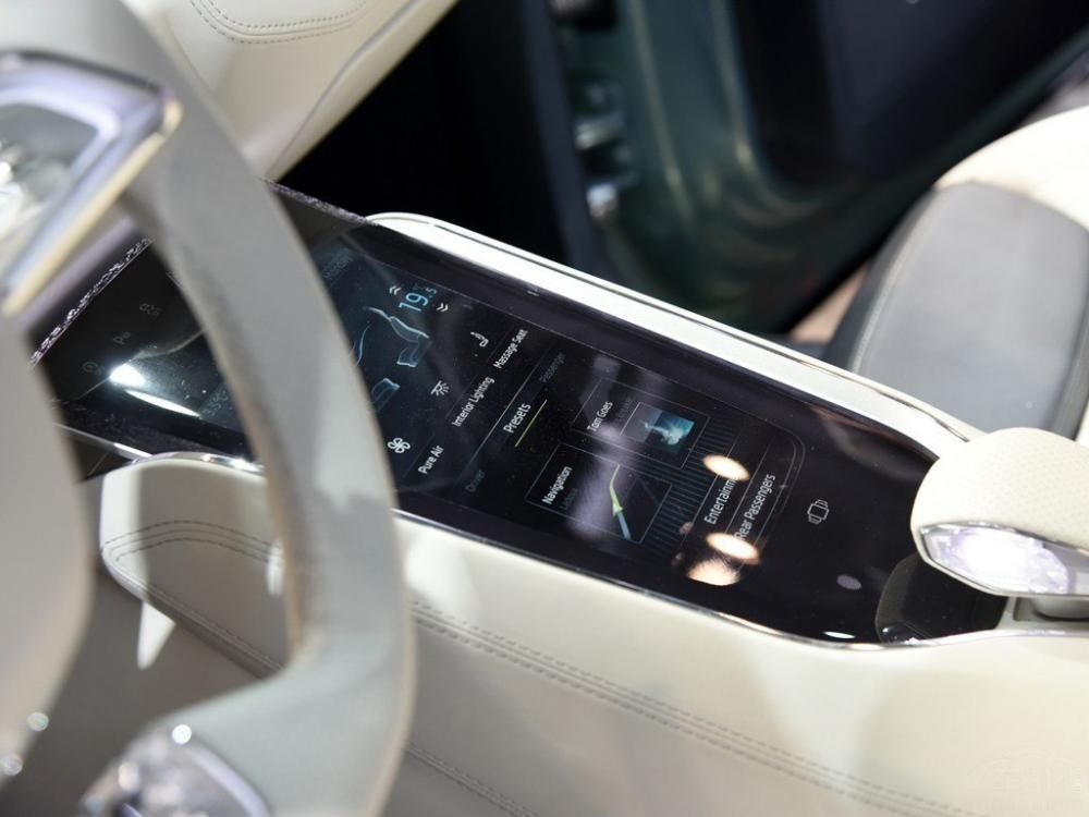 �����ӵ�е��������Σ����β���2+2+2��6��������ʽ��