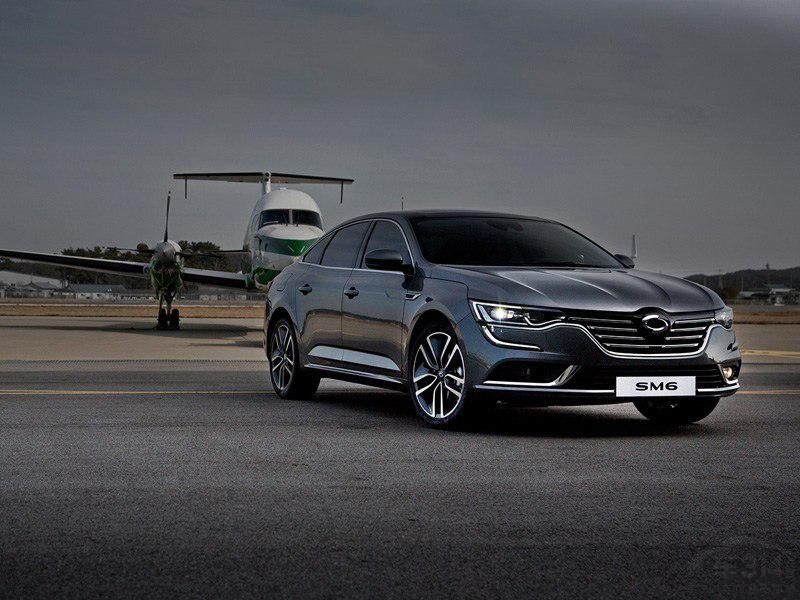 �³��п�̨Ϊ������ǳ��˫ɫ���䣬�п�̨���������η��ߴ�����Ƥ�ʰ�����ͬ����ǰ�����β�λҲ���������θ���ʽ