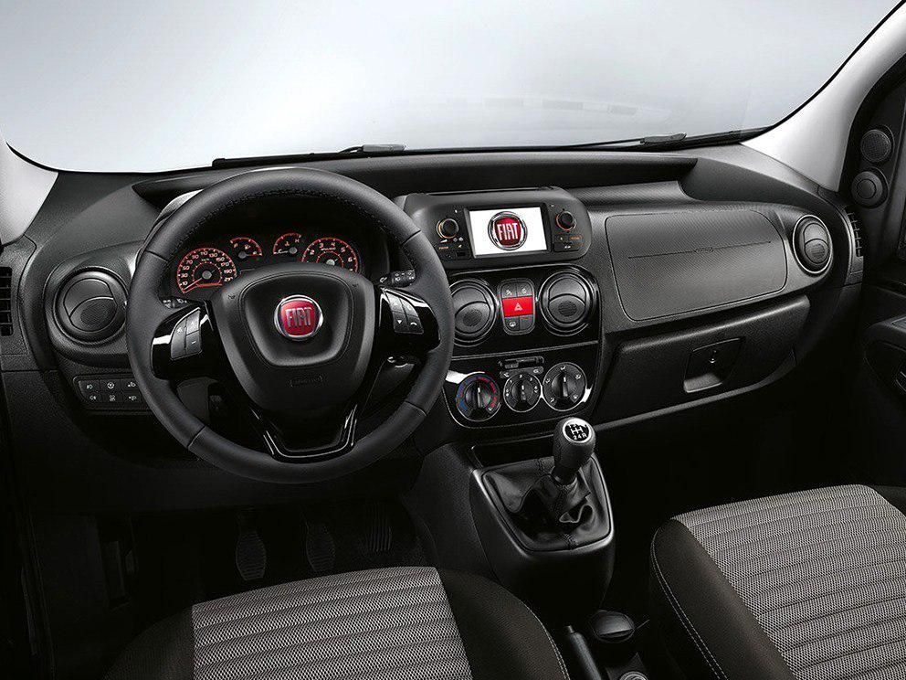 �³�װ����һ��ȫ�����͵�����ʽ�๦�ܷ����̣���������һ��5Ӣ�����ʾ����