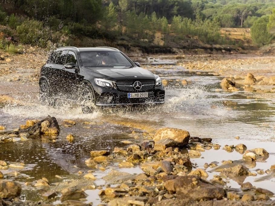 �³�������20Ӣ���AMG˫ɫ��Ȧ����һ���������˶��ԡ�