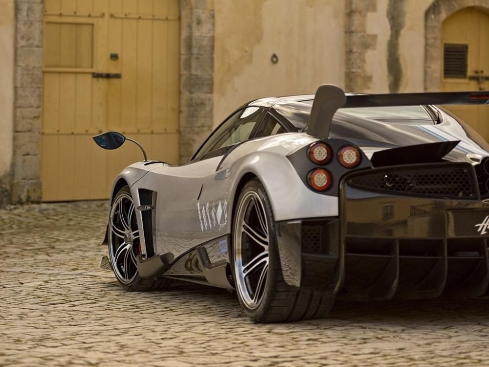 ���ŵ�β���������Ǻÿ����ѣ����ӷ��Ͽ�������ѧ��ƣ��ܹ���Huayra BC�ڼ������ȶ�������