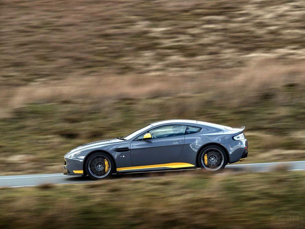 2017��V12 Vantage S�����д���7���ֶ�������ĳ��͡�