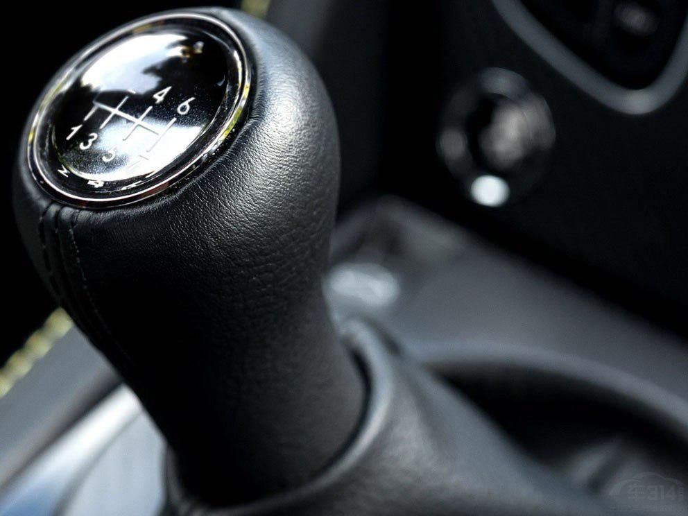 �ڱ�������Ͷ��100����