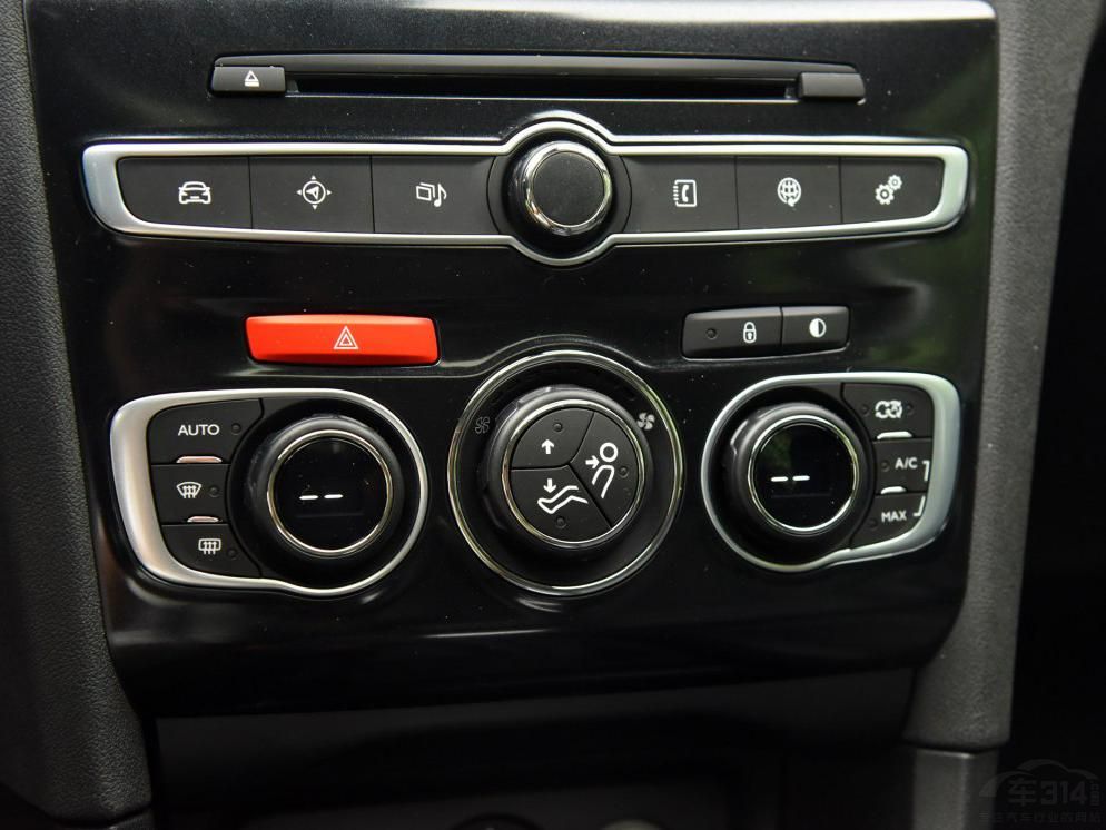 ���䱸�г���Ӱ��ϵͳ��ä���⡢�������֡�Ԥ����ײϵͳ�Լ���������ͣ��ʵ�ù��ܡ�