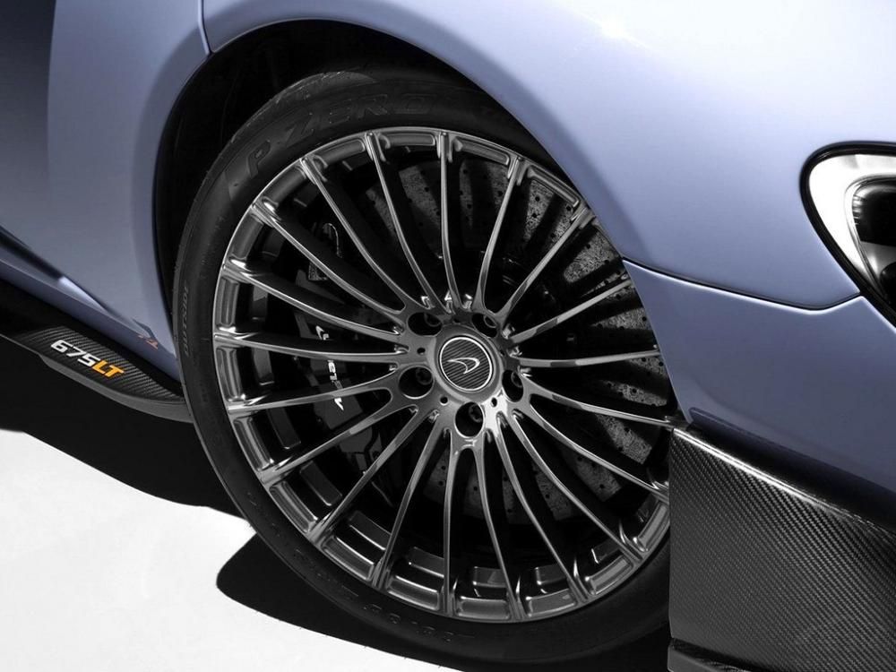 675LT Spider MSO����ڲ��䱸��Alcantara���ʰ�������������