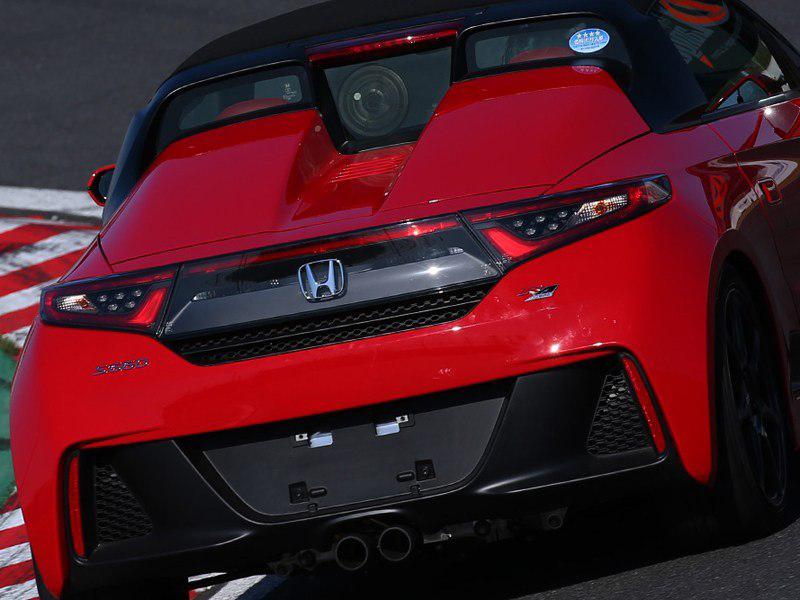 Mugen S660 RA���忴��ȥ���Ӷ��У�������̼��ά��ǰ��դ��ƣ�RA��LOGO�����ڳ�ͷ�ϡ�