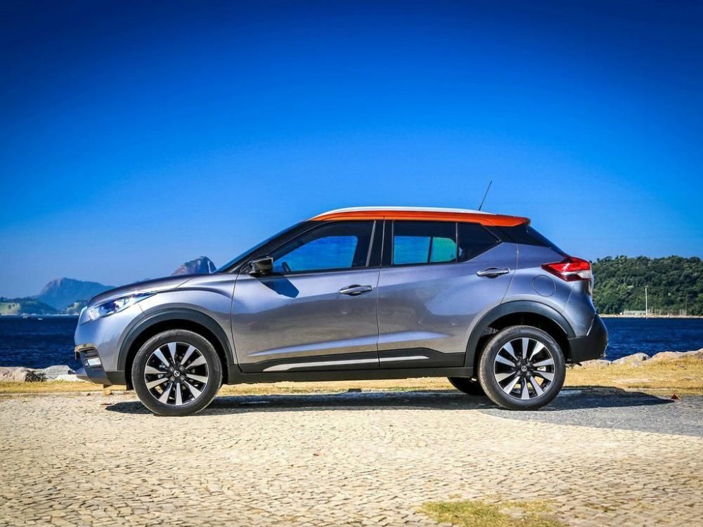 �³�����˫ɫ��ƣ�ͦ�ε����ߺ��ﱳʽ����������β�ƴ����㣬ʹ�³�β��������ʮ�ֽ��ա�