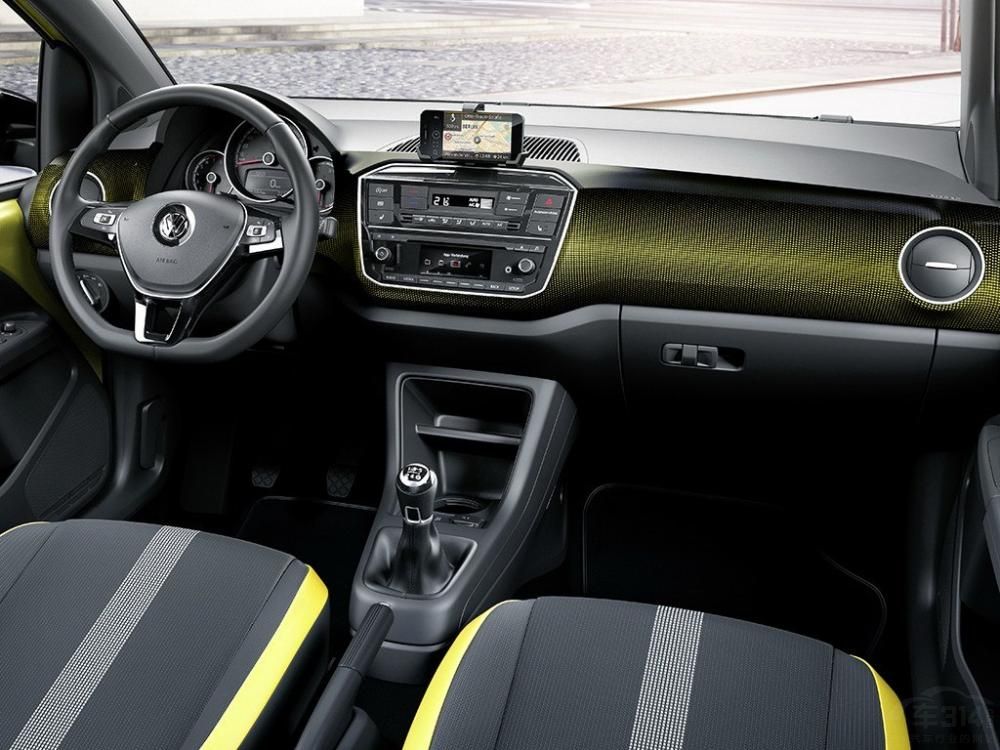 �пصĲ���ΪӲ���ϣ���������ı�Ե�����ܵ�λ��û�дֲڵ��ָУ���˵�ָбȲ������Բ��ʣ����������㾫�¡�