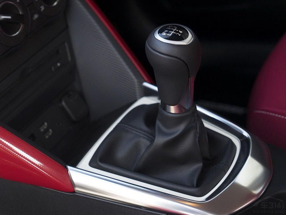 �³���������Ƥ�����̡�������Ѳ������ϵͳ�Լ��߱��������ܵ�7Ӣ�紥���������á�