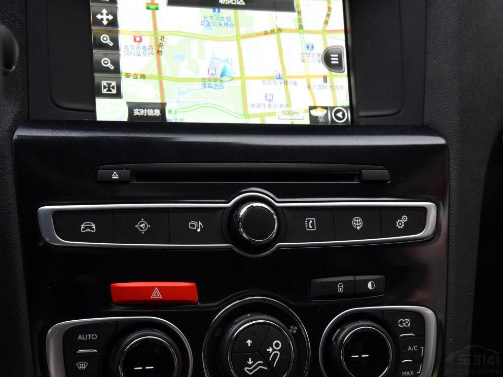 �ڶ����䱸�ϣ�C4L������1.2T��1.6T�����������ͳϵͳƥ��ı�����Ϊ5���ֶ���6������һ������ɹ�ѡ��