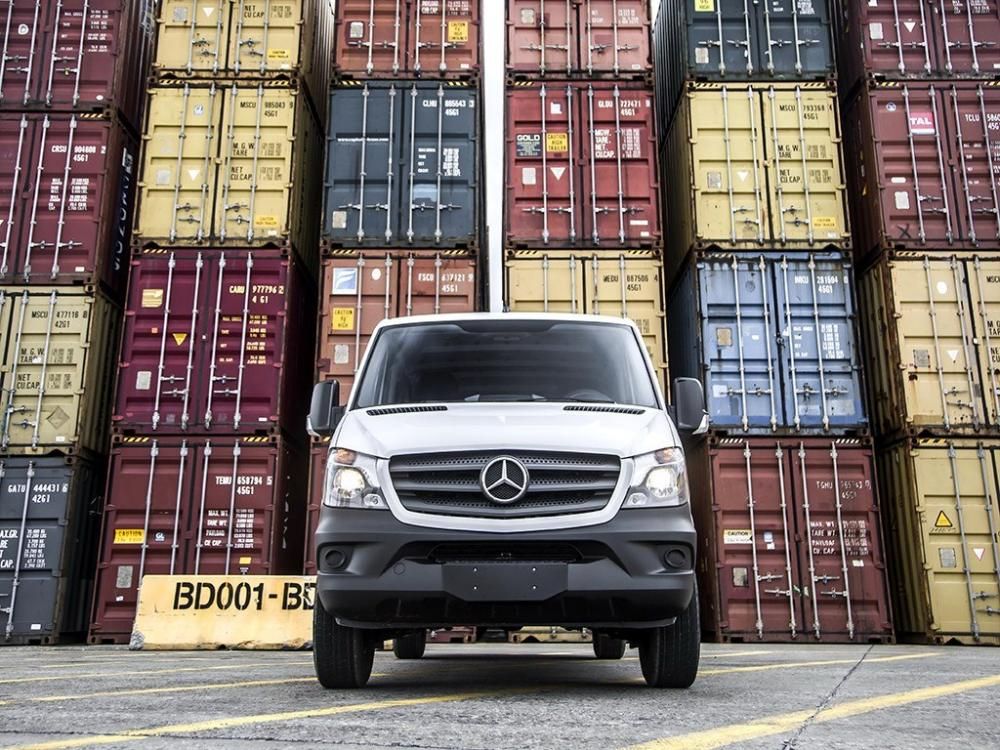 �³���ΪSprinter WORKER����λ��ʽ��������Ҫ�����ڽ���������ά�ޡ�ůͨ�յ��ȹ�������