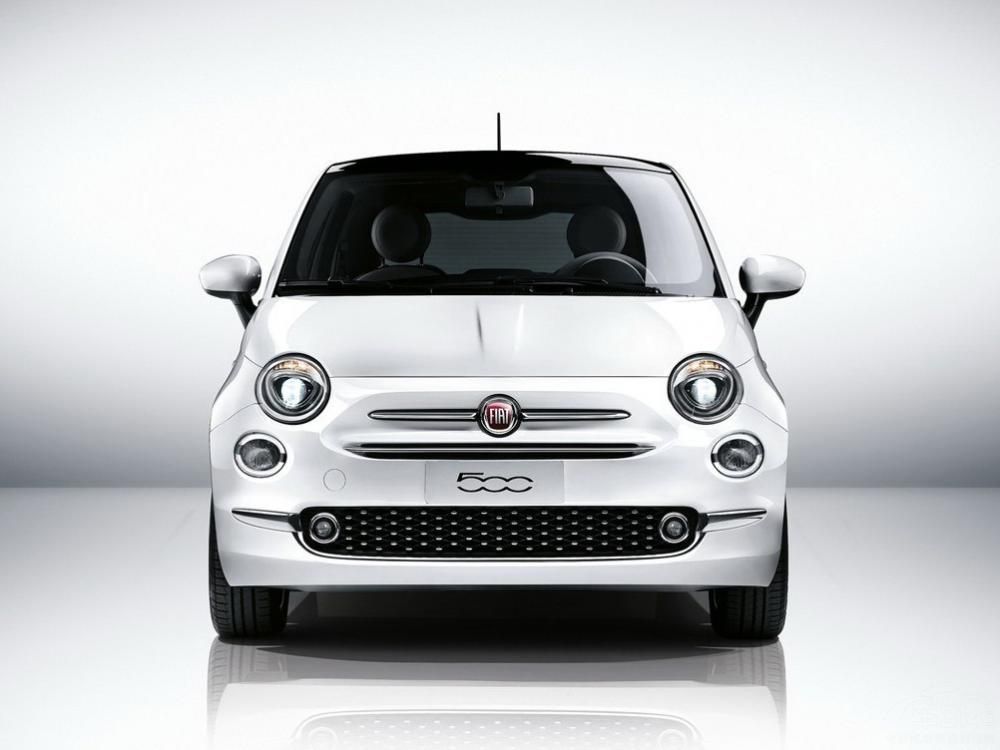 �³����ڷ�����500���д��죬�³�������ͨ�桢Turismo�������棩�Լ�Competizione�������棩�����汾��