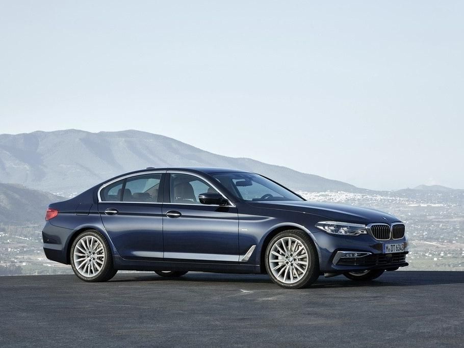 �������棬����ȫ��5ϵ�򽫴���2.0T�ĸ����ͷ�������3.0T�������ͷ��������������棬�³���ƥ��8��Steptronic�Զ������䡣