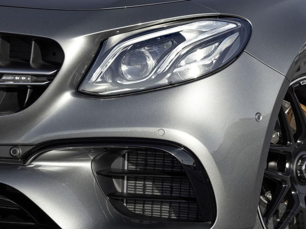 C 63 AMG���ʹ��صķ������������Ϊ476��������ֵŤ��Ϊ650ţ���ס�