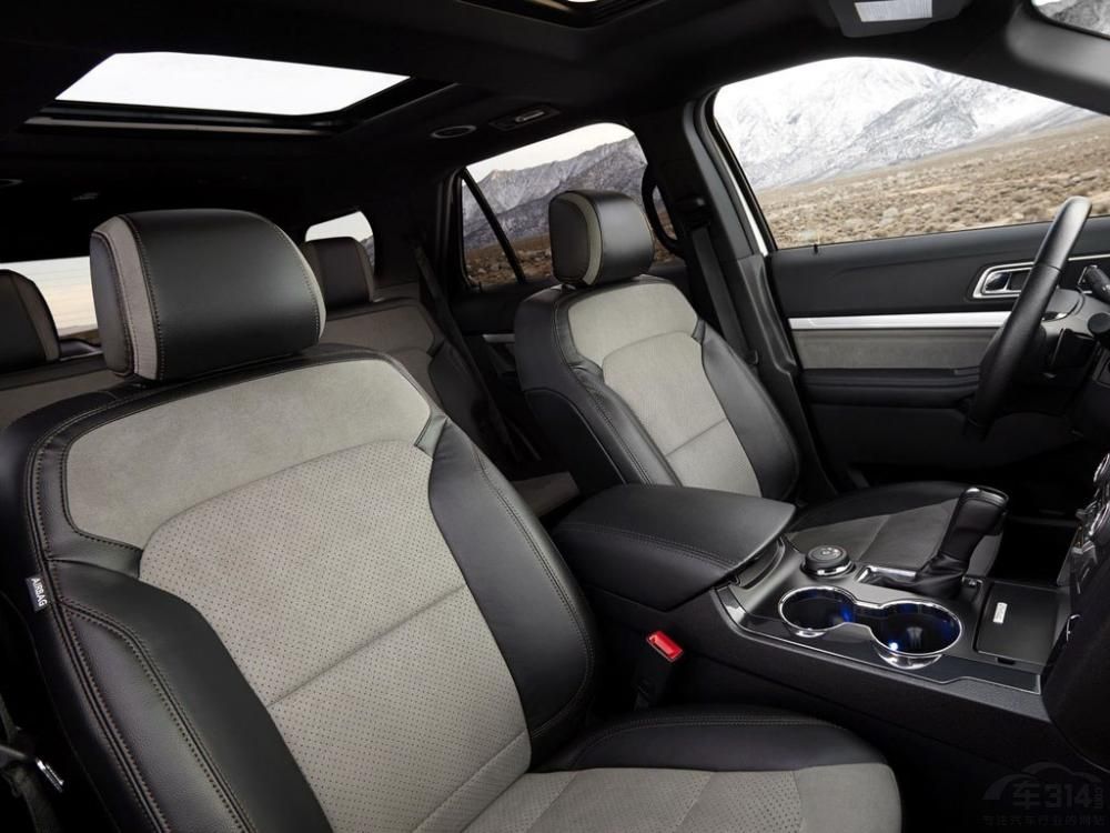 ���÷��棬���䱸��10��綯���ڵļ�ʻԱ���Ρ�SYNC 3��Ϣ����ϵͳ����Կ�׽���/һ��������װ����