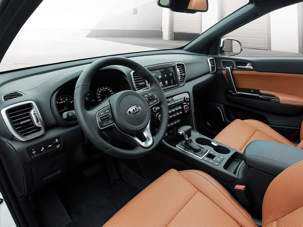 ���Ǳ�־�ԵĻ�Хʽǰ��դ�ڲ������˵���ʽ��ơ�