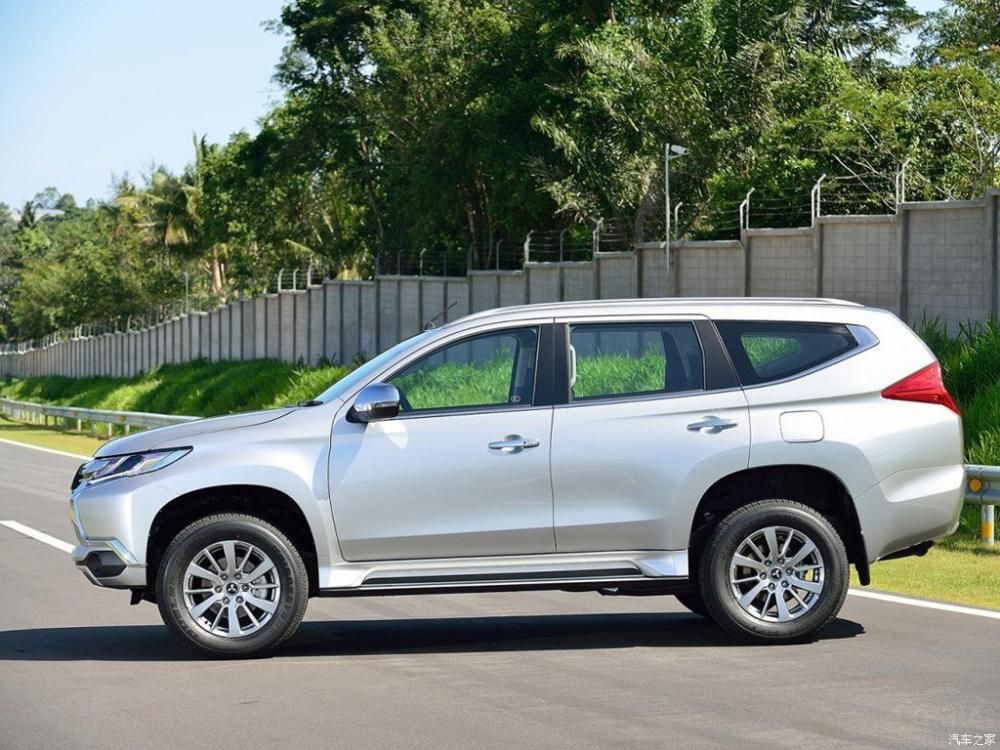 ����������Ӳ��ԽҰ��һ�㶼����Ϊ������ҵ���ŵĹ��߳�����ԽҰ�����ߵ�ѡ���ճ������������SUVδ�غ��ʡ�