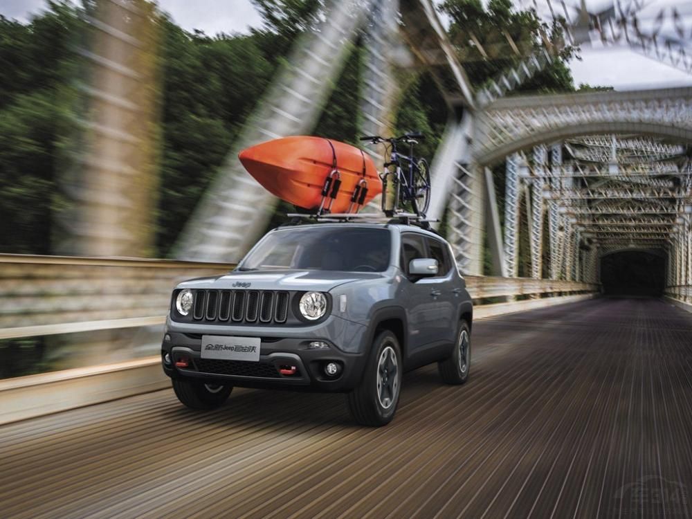 ����β����Ƹ��в�θУ����ε�β�ƿ��������и��ԡ�