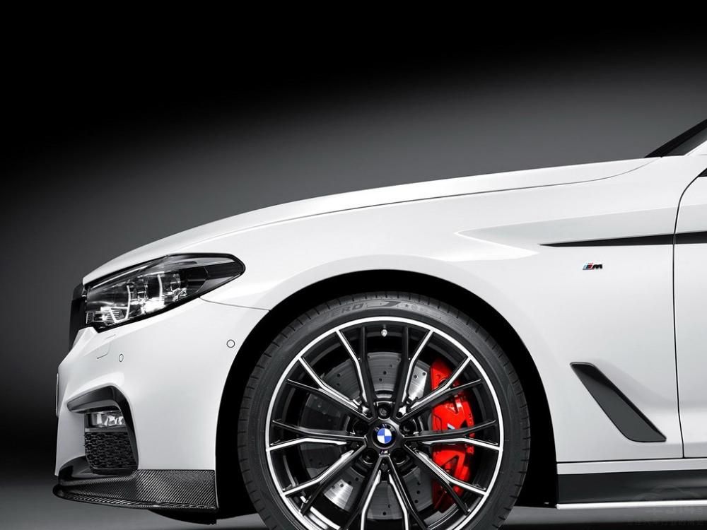 ���������Ϸ������С�M Performance��������ͬʱ������������ΧҲʹ����̼��ά���ʡ�