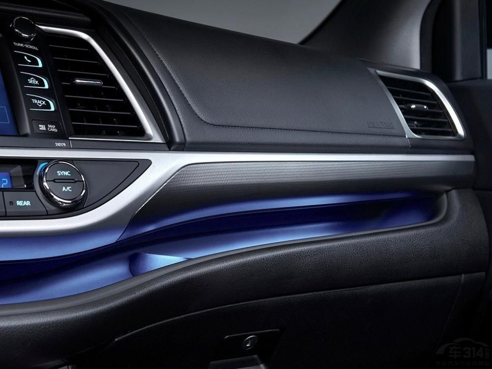 ���ܿ�ϧ�춯��ĺ�����ʼ�ն�û�����뵽���ڣ��������Կ϶�������ȼ�;����Էǳ���ɫ��