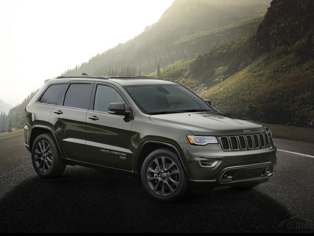 ����ŵ��75����������ͬ�������˶��صĳ���Ϳװ����ǰ������դ��ǰ���ո�������������