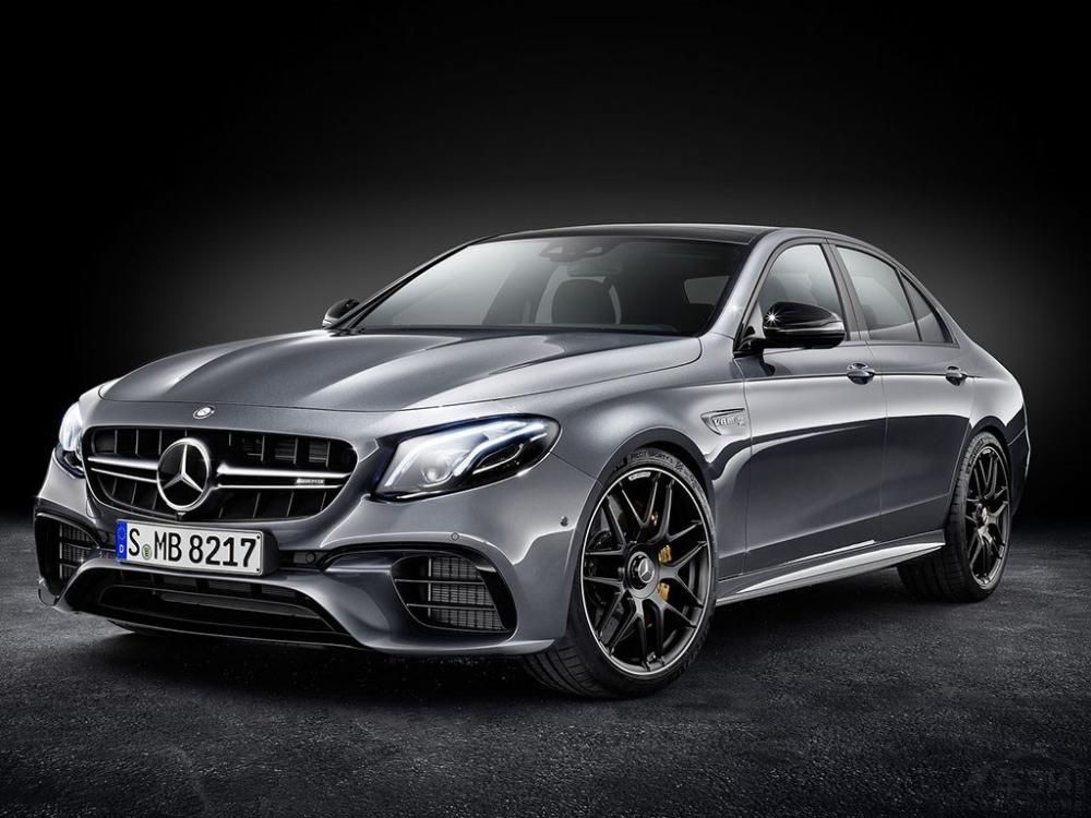 C 63 AMG��������䱸��һ��AMG�׼���