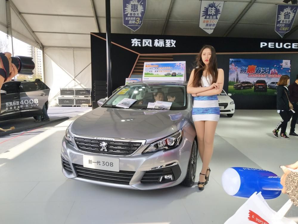 ��ǳüϸ�ۣ��׾���СԲ����