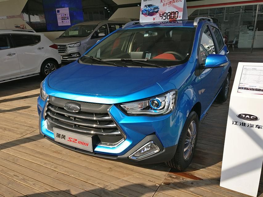 ��Ϊ5�����۵�СSUV���������䱸�����ƣ�����ʮ�㣬����������