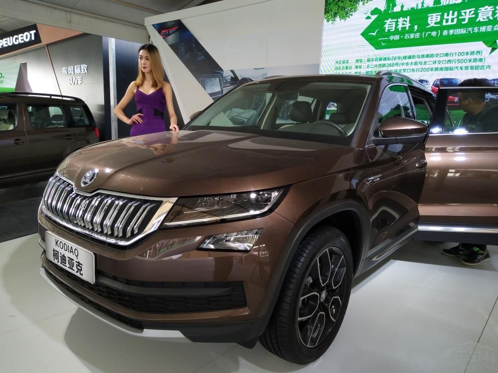 ����۾����ر��ǲ��ӵ�ʱ��������¶�����塢�ƾܵ���ɫ��