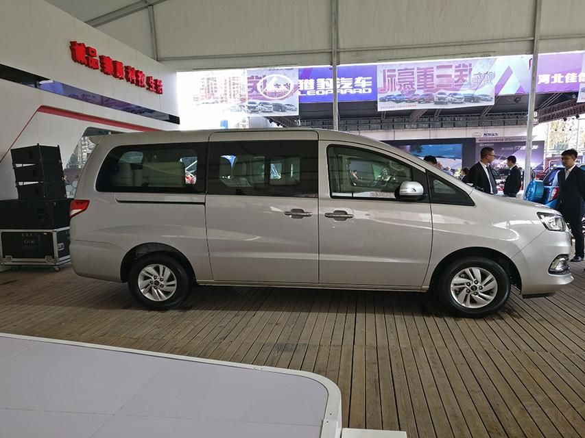 ���M4�����α������ȣ�ǰ������ȫ�µļ���ʽ��ơ�