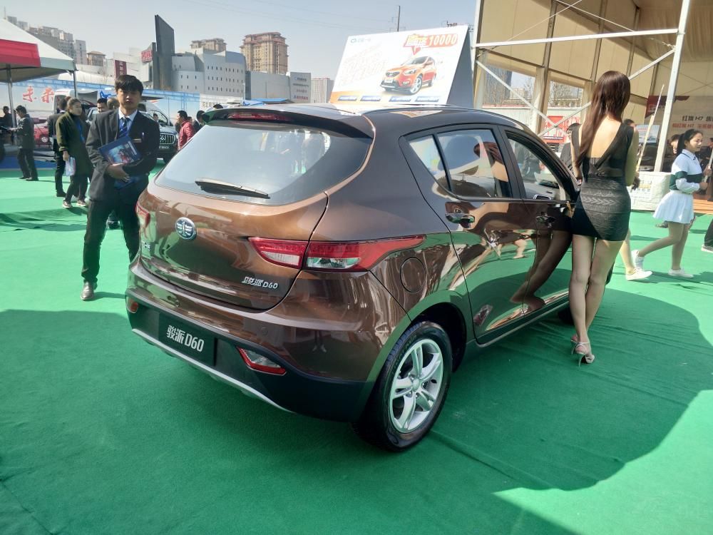 ��һ�ΰ����۵�С����ƽ̹��û��һ˿֬����С����