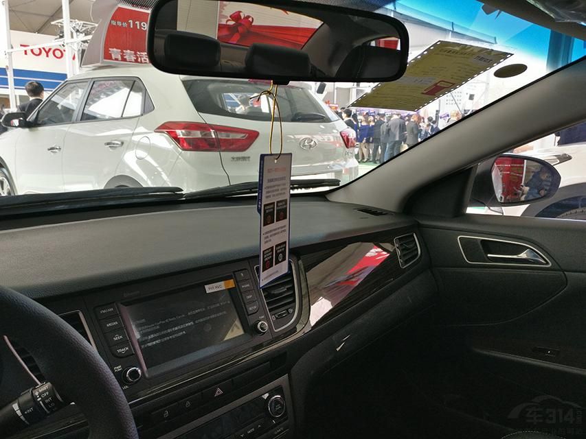 ��ͼ������1.8L��2.0L ��1.6T����������ֶ������ʹ�����6���ֶ����������Զ������ʹ�����6������һ���������7��˫������ֱ����䡣