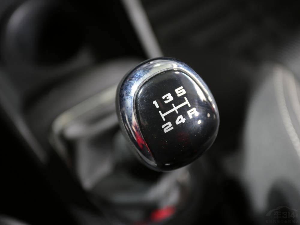 �������棬�������AX3�ṩ��1.5L��Ȼ������������1.4T������ѹ��������ѡ���뷢����ƥ��Ľ���5���ֶ���4���Զ������䡣