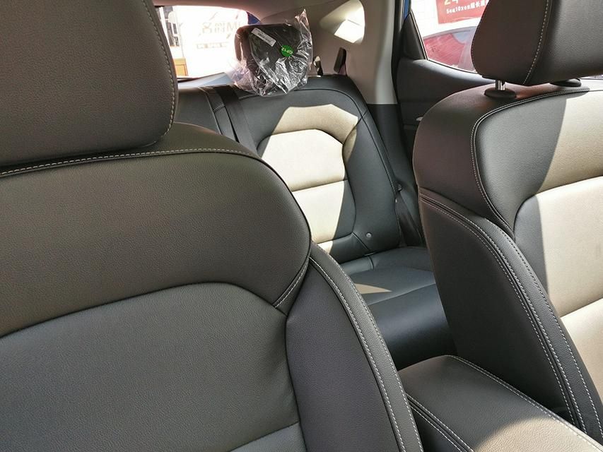 �п�̨�����������Բ��ϸ��ǣ���������˫���ߵ����ͣ�������ͬ�����������ϳ�ˮƽ��