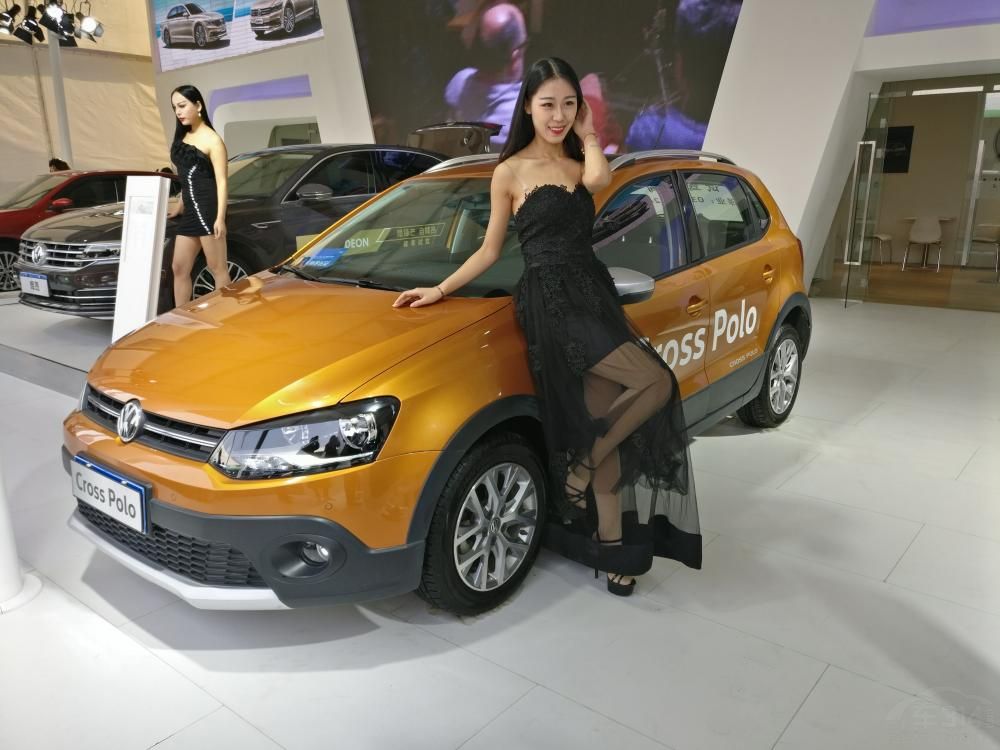 �����覵�Ƥ��͸��������ۣ�������˫����õ�廨�꽿������ ��