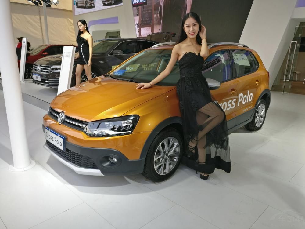 �������£���ʫ���Ǹ��̵��龰���������Ƕ�������ȴ�е�ʮ��ƽ����