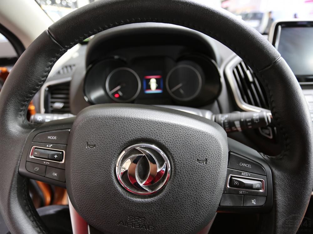 AX5峵SUVķ³䱸˫ʽ˫ɫϽȦʽȽӱʱиС